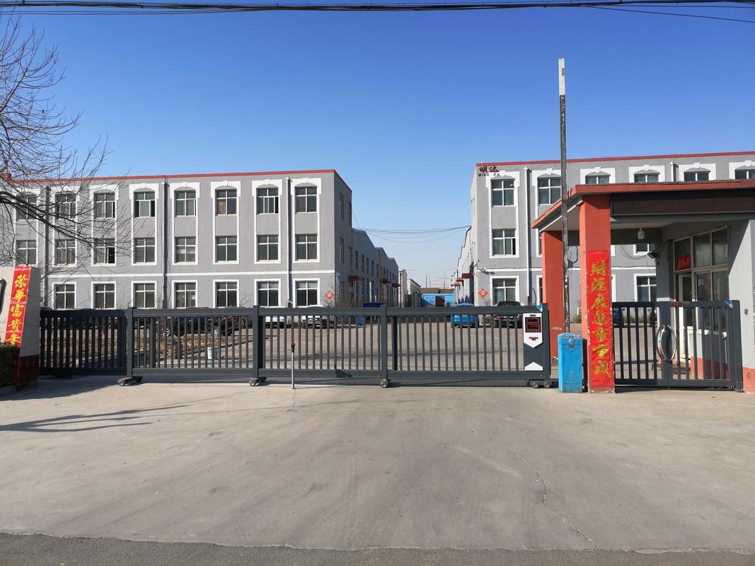 在河北衡水,现在企业普遍选择电动伸缩门主要有以下几个原因: